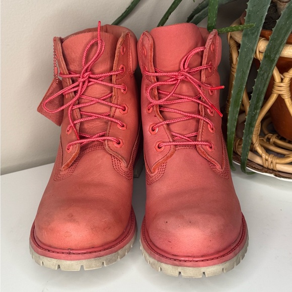 Timberland Women’s 6-Inch Premium Waterproof Boots Pink Leather PrimaLoft Size 9 - Picture 3 of 14